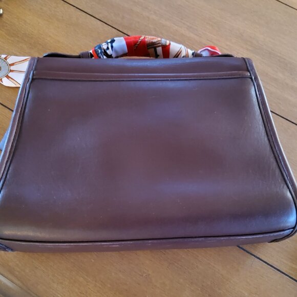 Vintage Coach Mahogony Court Crossbody Handbag 9870 - Picture 6 of 16